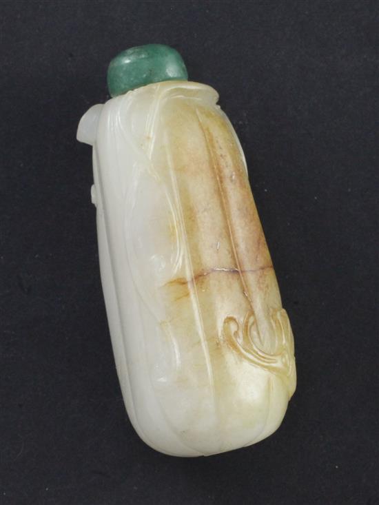 A Chinese white and russet jade bitter melon snuff bottle, 1800-1900, 5.5cm